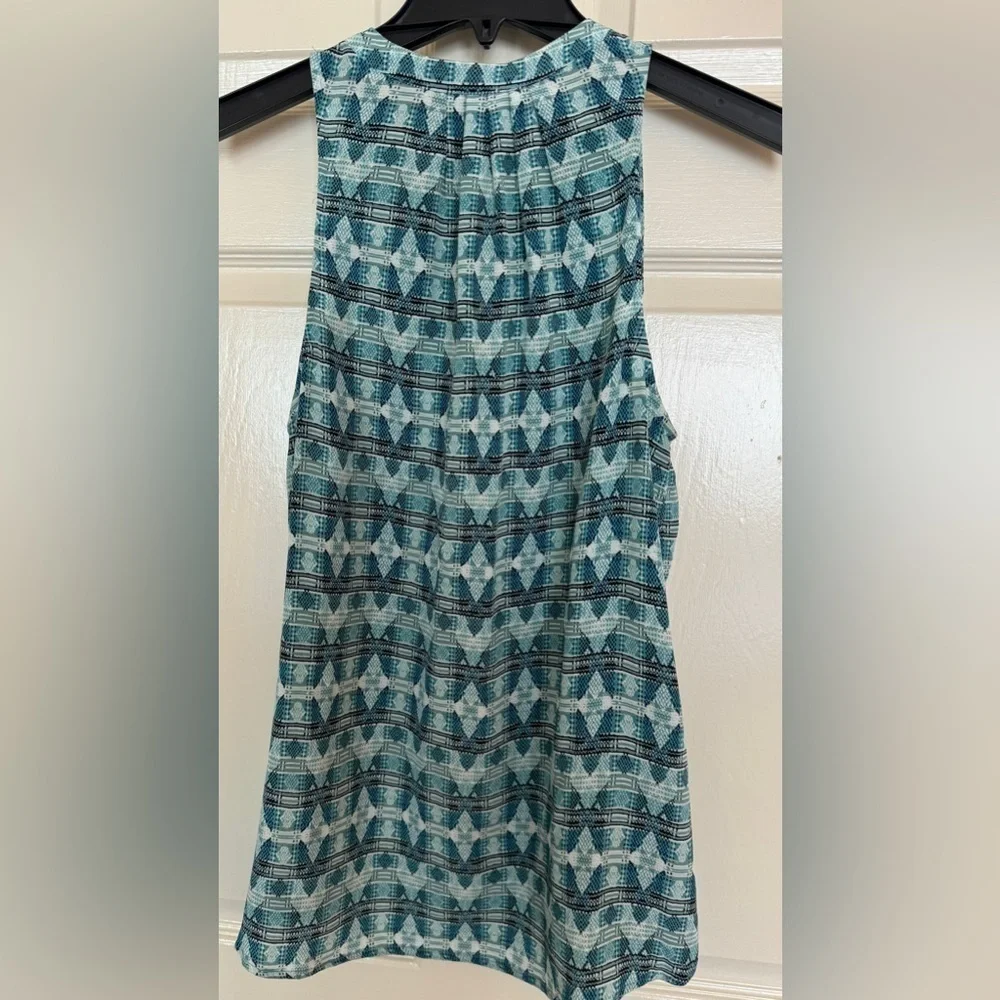 Joie Aruna 100% Silk Sleeveless Blouse Green Geometric Print Size S - Picture 2 of 3